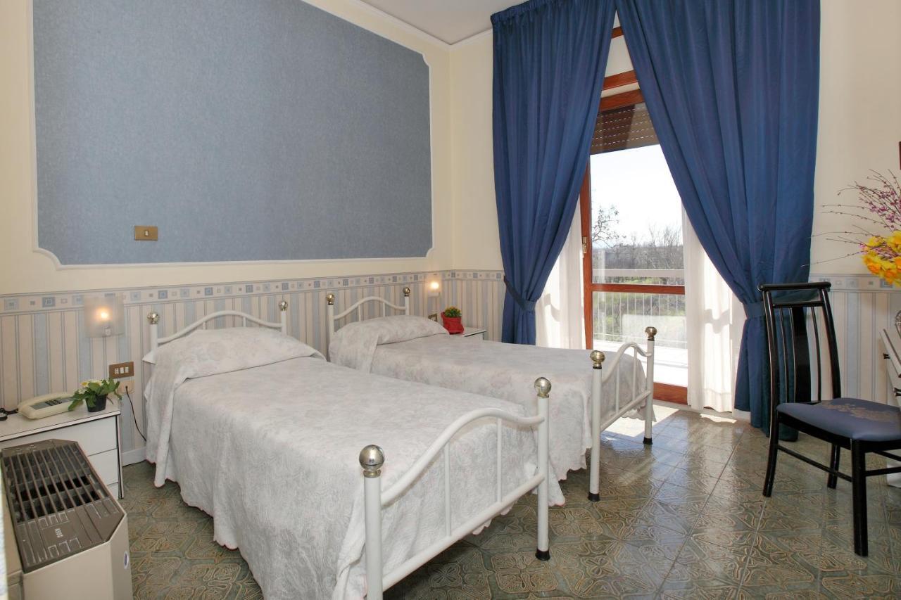 Il Tricolore Caivano Esterno foto